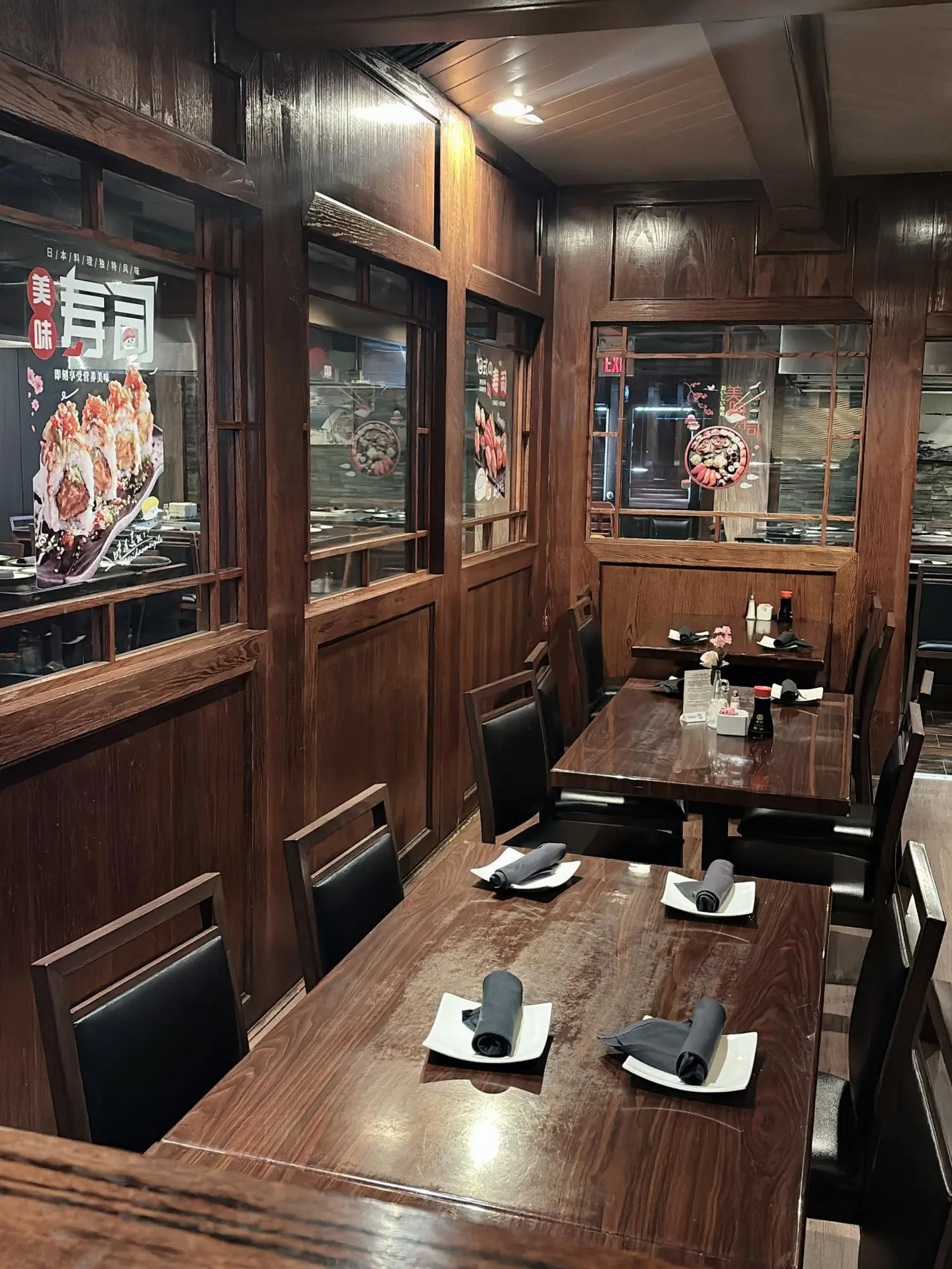 Koto-Japanese-Steakhouse-with-sushi-bar-seating-Japanese-restaurant-Fort-Wayne